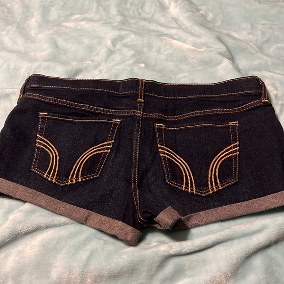 Hollister shorts - Picture 2 of 4